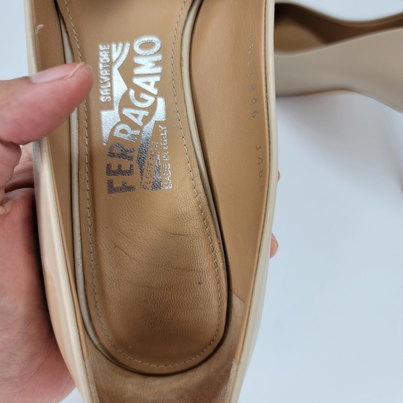Salvatore Ferragamo Pump With Bow Size 7.5 C - Picture 5 of 16